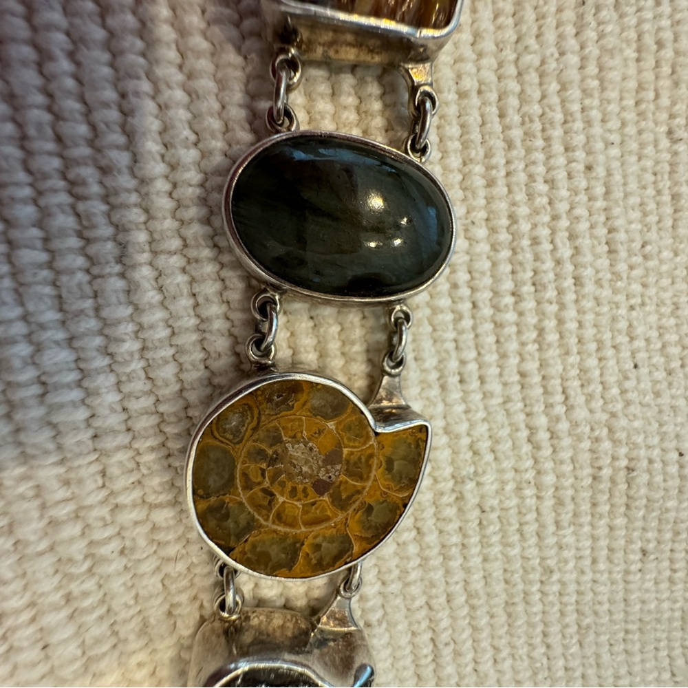 Stone and Fossil Bracelet - Picture 6 of 9